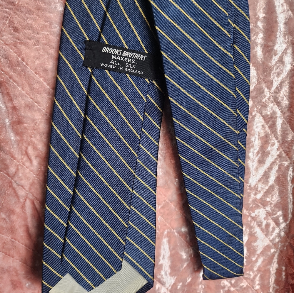 Brooks Brothers Silk Tie with Navy and Yellow Stripes